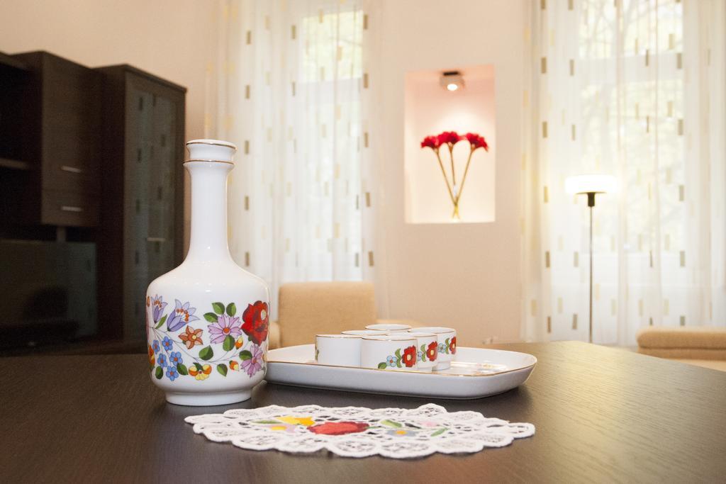 Charlotte Apartment Close To Opera, Budapest